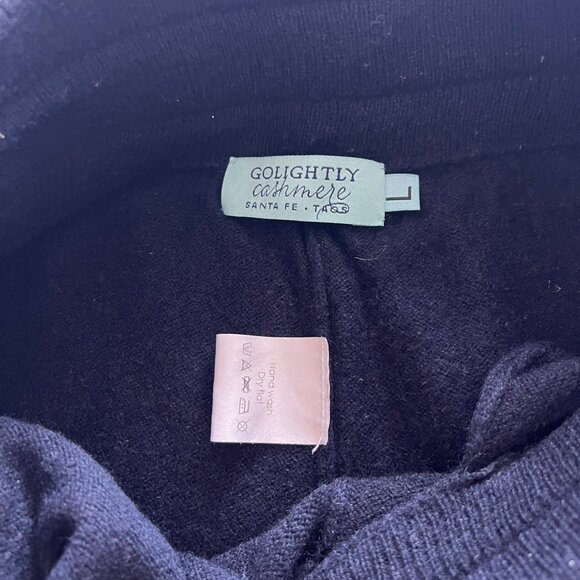 Cashmere Joggers - Picture 2 of 3